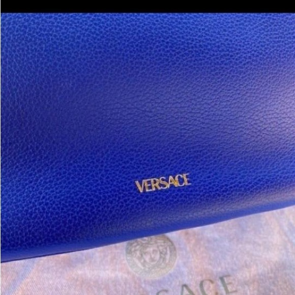 VERSACE La Medusa Medium Leather Hobo DESIGNER BAG-  Mint Condition - Picture 4 of 9